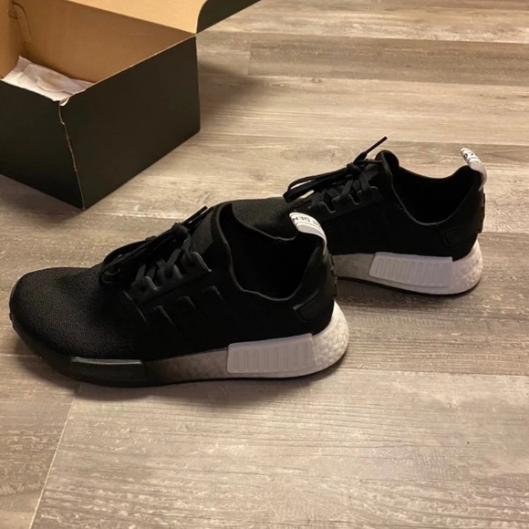 Adidas nmd r1 - Picture 7 of 8